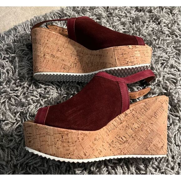 NWOB Barneys New York Suede Platform Wedge Sandal - Picture 2 of 10